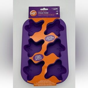 Wilton Ghost Non Stick Silicone Mold 6 Cavity Halloween Baking pan oven safe ice